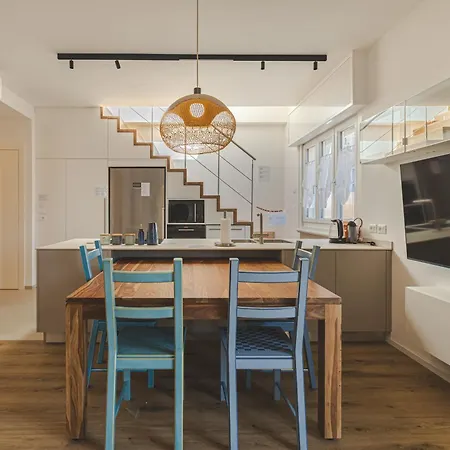 Sea View Terrace House *